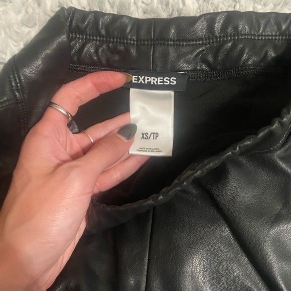 Express fleece lined leather leggings size XS - Picture 3 of 4
